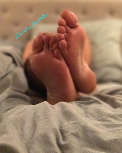 Time to relax after another long day! #feetporn #footfetishnation #footfetishgroup #footfetishcommun