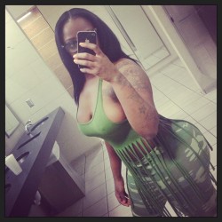 amsoserious:  http://www.postingbadhoes.com/nya-lace/