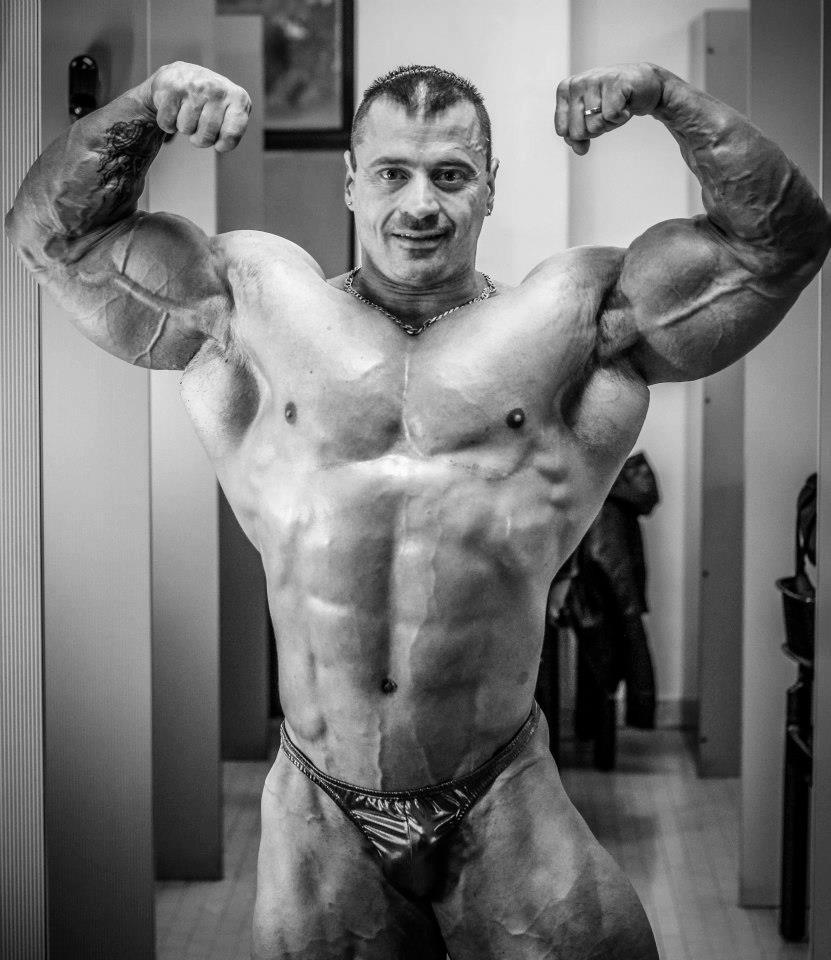 drwannabe:  Thomas Benagli  [more posts of Thomas] 