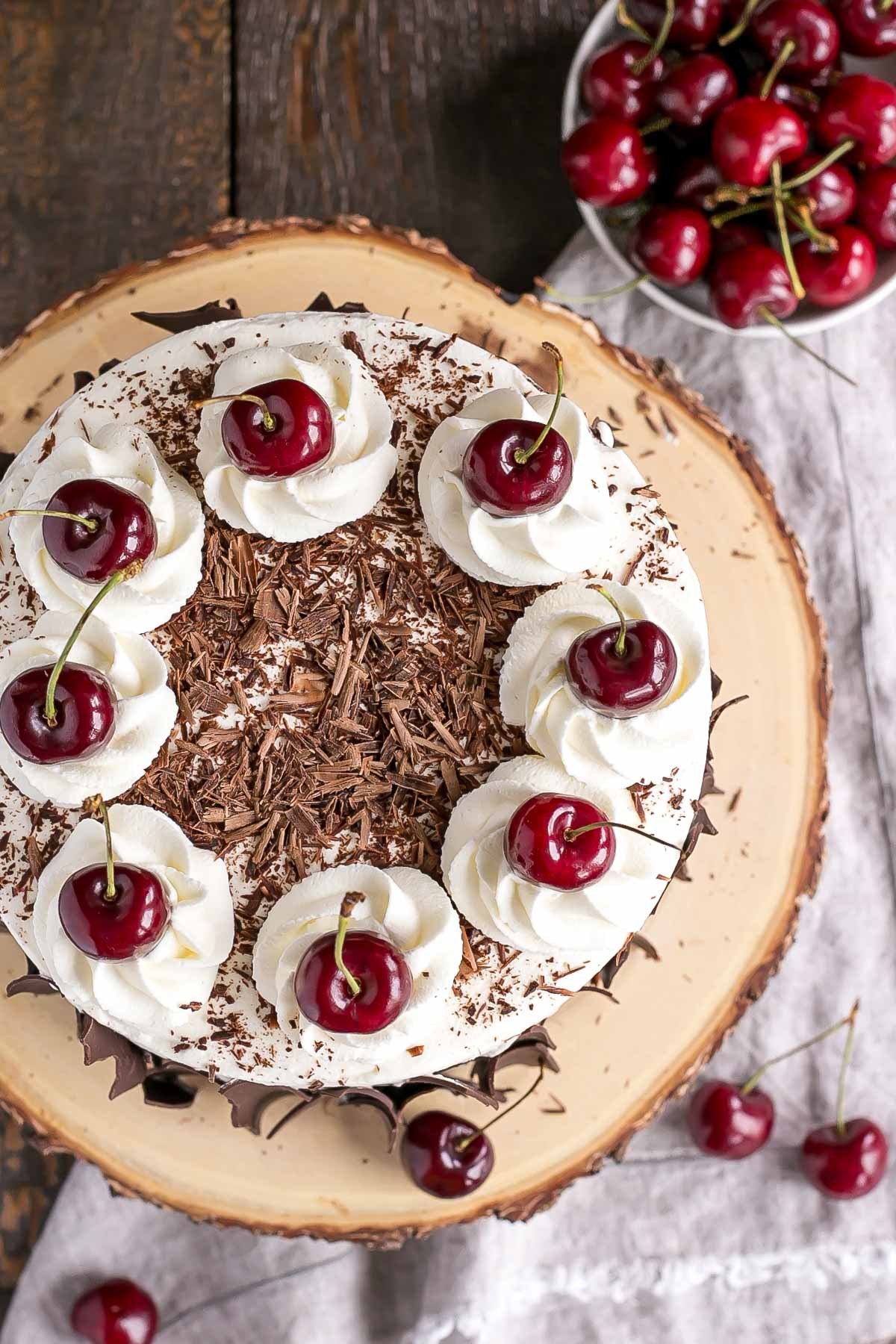 sweetoothgirl:  Black Forest Cake