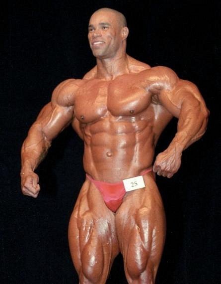 joeysilverado:  Kevin Levrone  Damn I’ve never seen him sans pants, not disappointed in the least.