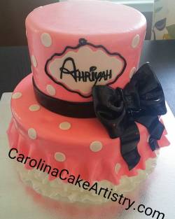 carolinacakeartistry:  Minnie inspired birthday cake with edible bow!  @empoweredinnocence happy birthday to my little princess