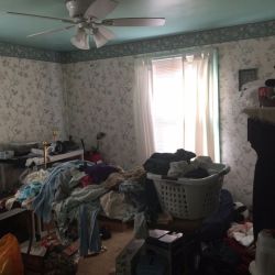 terriblerealestateagentphotos:  TFW you’re halfway through a wash cycle and you decide it would be easier just to sell your house.