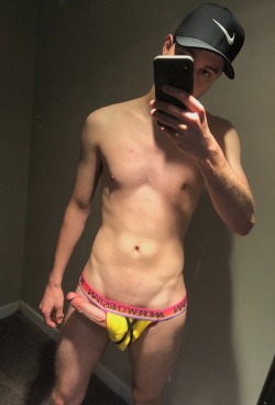 p-l-z-d: Need to find jockstraps that can fit my 🍆 I guess 🙈