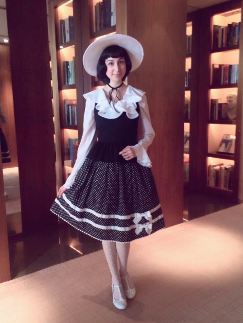 Black and white outfit with Katharsis (Japanese lolita indie brand) polka dot skirt.