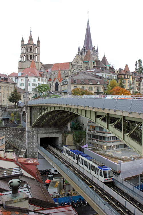 Pont Bessières, Lausanne / Switzerland (by Malcolm Bott).