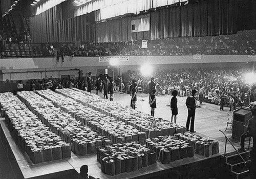 thesociologicalcinema:   1,500 bags of groceries were distributed by the Black Panther Party during a Black Community Survival Conference at the Henry J. Kaiser Convention Center, March 31, 1972   — in Oakland, California.  Photo credit: Oakland Tribune