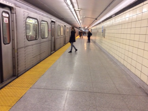 suspiciousmilk:  Subway chronicles 