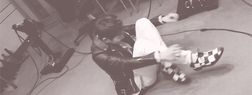  12/500 gifs of angel Lee Jinki (x) 