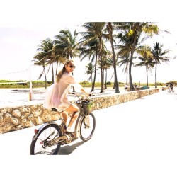 @AnnaBanks: Afternoon bike ride with Jordan.