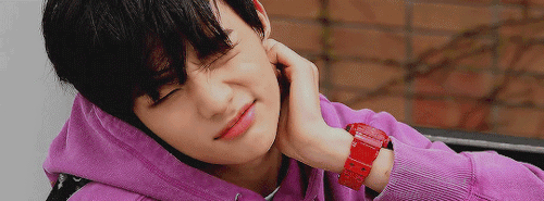 Black Haired Hyunjin Hours (69/???)