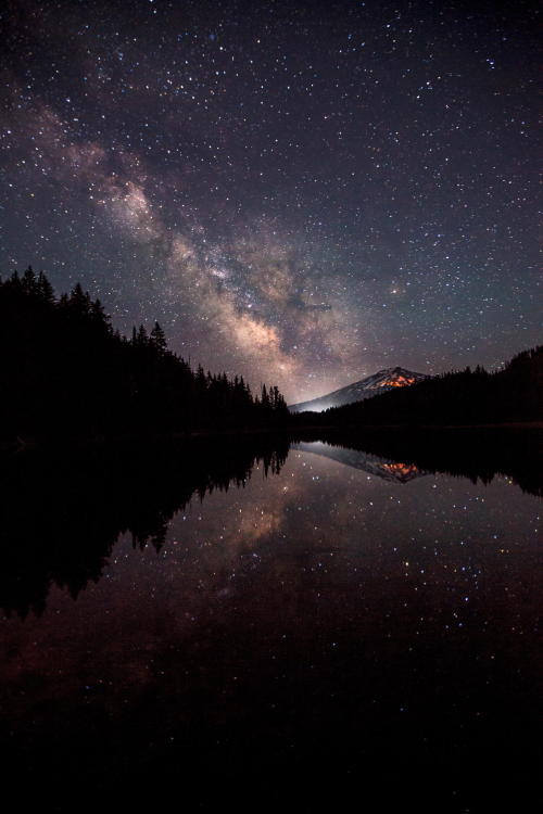 Sex lanatura:   Milky Way Over Mt. Bachelor - Mitch pictures