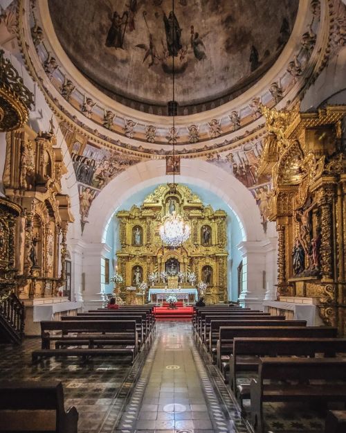 La iglesia del monasterio de Santa Clara de Trujillo ha sufrido numerosas transformaciones desde su 