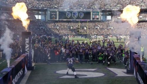 thatjesswhite:  Ray Lewis making his final entrance at home as a Baltimore Raven. This is a pretty epic photo.