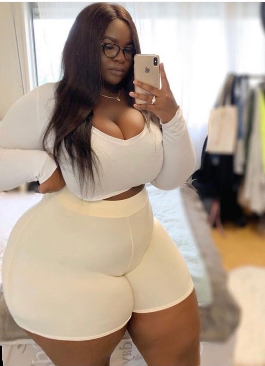 poohdawolf:  apollo2095:  iron-man23:    Thick  Yup 