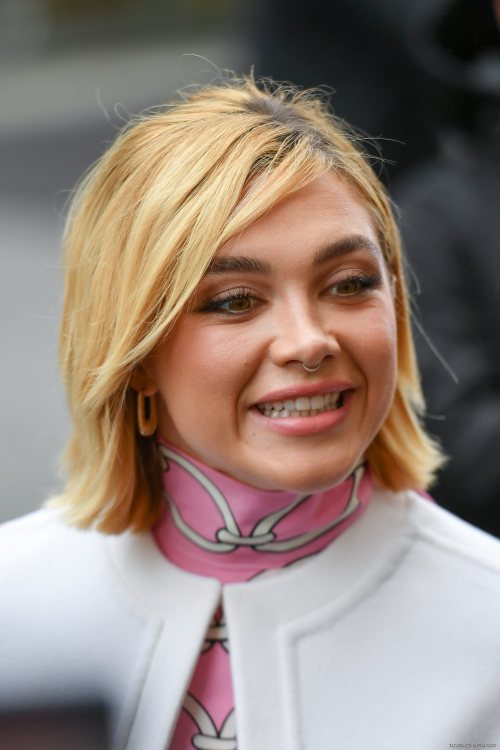 XXX itsdarkinsidee25:  Florence Pugh en el evento photo