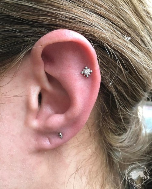 SIX16 || R O X YFresh and fancy helix and lobe with white gold by guest piercer Marina - @reflecti