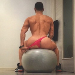 manrumpsxxx:  Follow Me For The Sexiest Rumps