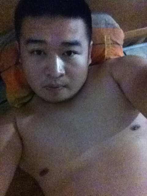 clawsyau: Straight bear and his cock