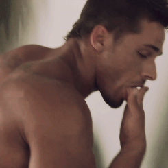barebackstation:  I guess we know well what this sexy BBoy needs!
