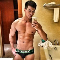 Viva!Asian hunks!