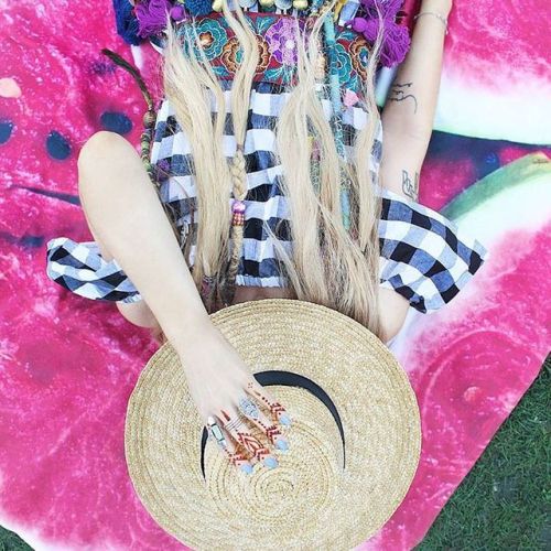 We&rsquo;re back at it again with the Watermelon Blanket! @bewolfffashion 