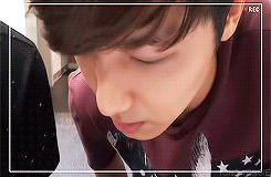 yong-yongie:  CNBLUE staring contest.