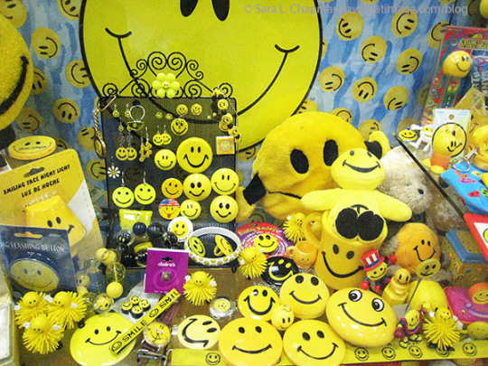 It’s dark but so what? Keep smiling! https://www.lovethatimage.com/blog/2021/11/keep-smilin/ #I love yellow #smile#smiley#collection#fun#colorful#county fair