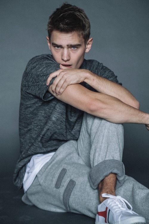 yummyboysuniverse:  Bo Develius Follow us at Yummy Boys Facebook 