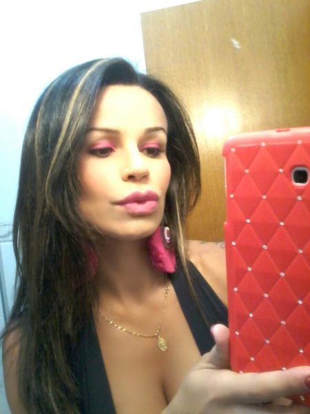the1onenonly:  vanjatv:  Karen Goianinha  Sexy AF! Word Bond! She’s beautiful!