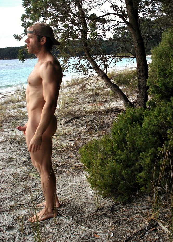 nakeddudesfortheladies:  http://nakeddudesfortheladies.tumblr.com/http://nakeddudegifsfortheladies.tumblr.com/