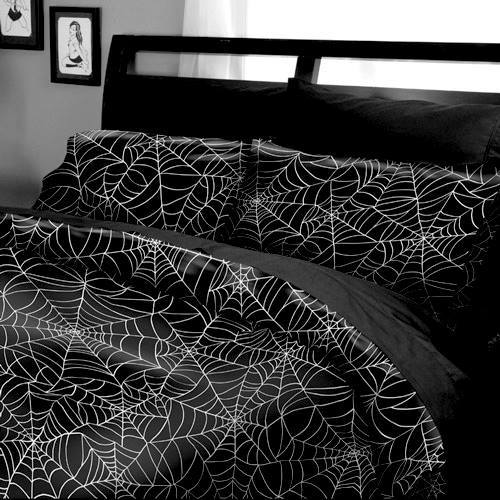 bindmetooblivion:  iamablasphemousgirl:  tabithatod:  ~ Beautiful bedrooms ~  Oh