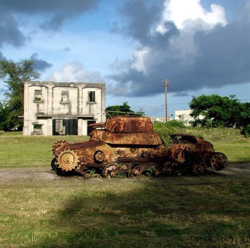 peerintothepast:  WW2 War Relics