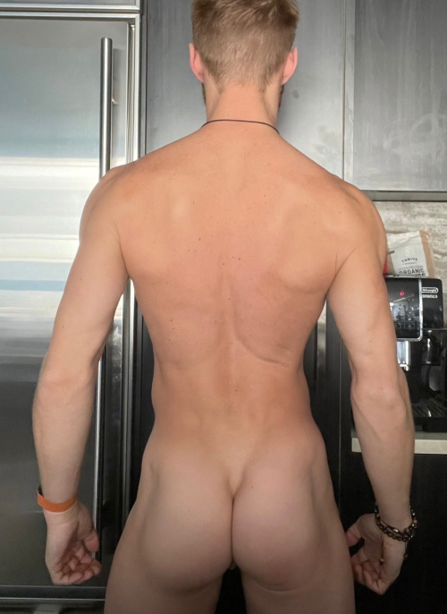 XXX malebodylines:  Butt clench photo