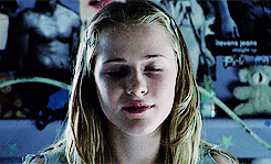missmarlenedietrich:   Fangirl Challenge: 7/15 Films - “Thirteen” (2003)    Oh Mom, you knew what was going on with all those clothes and shit! Christ, you’re not that dumb, are you?