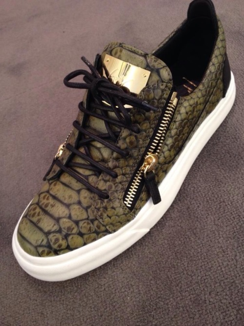 blvckparadox:  blvckparadox:  Giuseppe Zanotti 2014’  Not only fashion, follow and discover my blog: Blvck Paradox   Follow StayFreshNL on Instagram for fashion and more