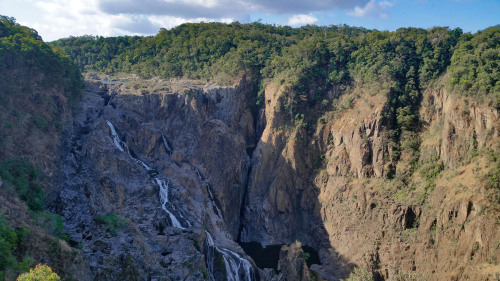 Barron Falls is a result of plate tectonics at their best. Eastern part of Australia was separated f