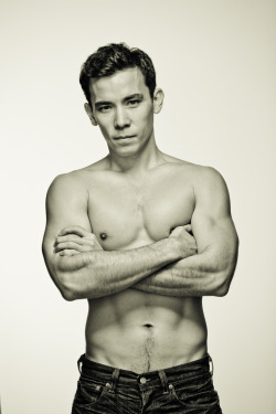 chinkoheartschinko:  Conrad Ricamora