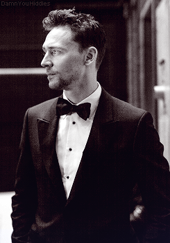 damnyouhiddles:Backstage at the Baftas 2015.