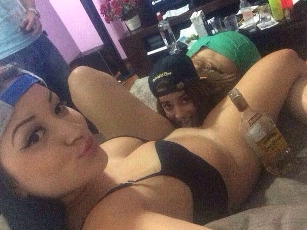 redneckwhitetrashslut:  (via http://i.imgur.com/QC77zKw.jpg)  