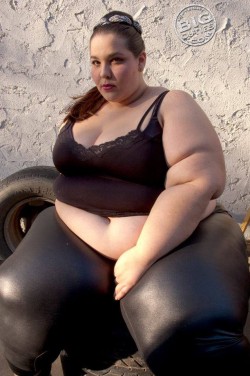 supersizebbw.tumblr.com post 88687492857