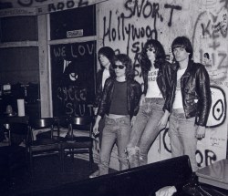 onlytheyoungdieyoung:  Ramones, 1977