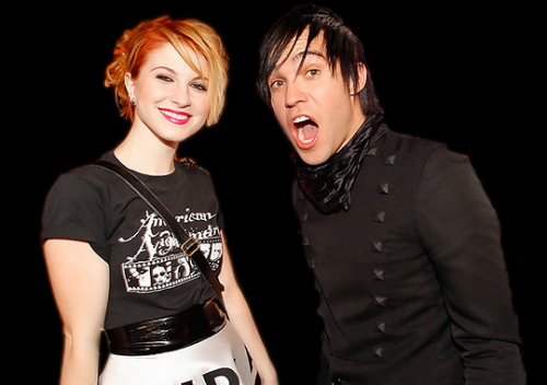 Hayley Williams of Paramore and Pete Wentz of Fall Out Boy attend the 2009 MTV Video Music Awards at