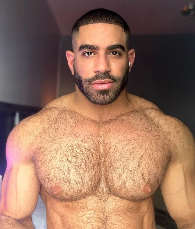 thejuicylatincocks: