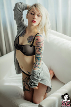 sglovexxx:  Marlene Suicide in La Transparence