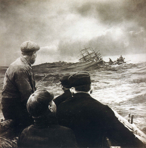 Francis James Mortimer,The Shipwreck (the Arden Craig), St Agnes, Scilly, UK, 1911Gelatin silver pri