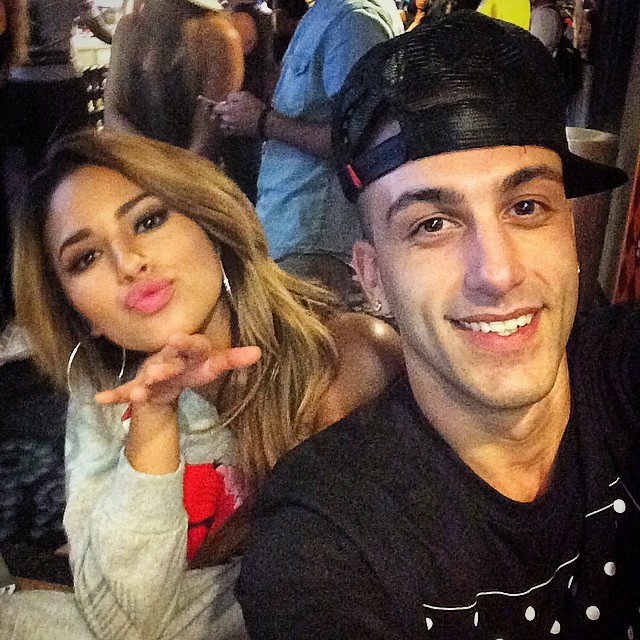 villegas-news:  pierre: Listening to “that’s me right there” by my boo @jasminevillegas
