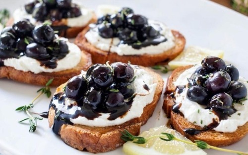  Is there such thing as too much crostini? These Whipped Goat Cheese & Blueberry Balsamic Crosti