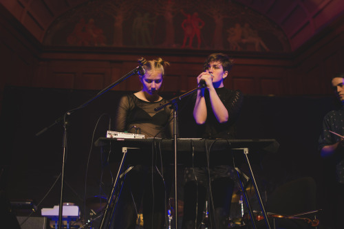 Lupa JJack ColwellSarah BlaskoPerforming at Newcastle City Hall, 9th April 2016.