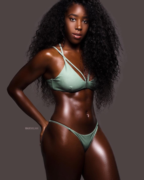 ebonyaesthetics: Submit Your pics ▌Website ▌Shop ▌Instagram   Luv dark chocolate 